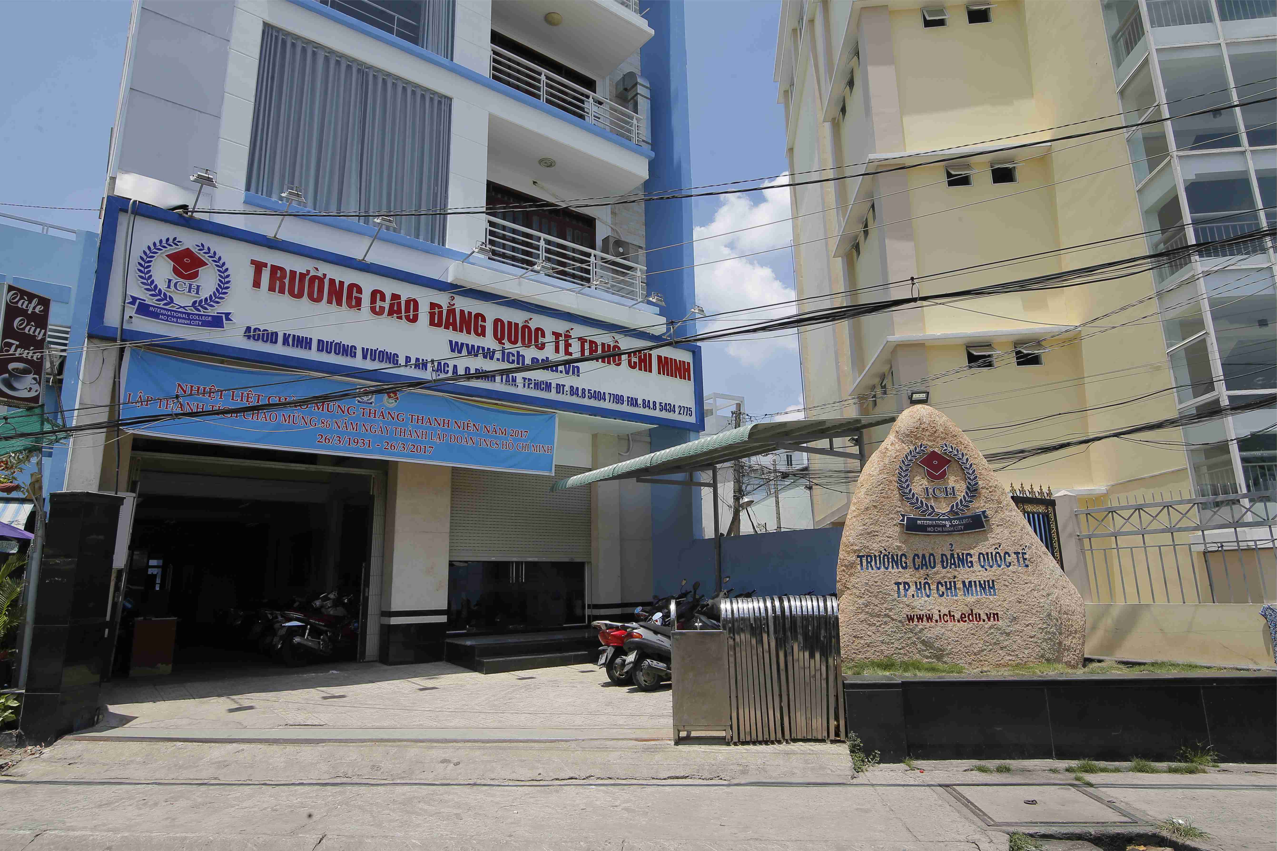 biểu tượng của nhà trường